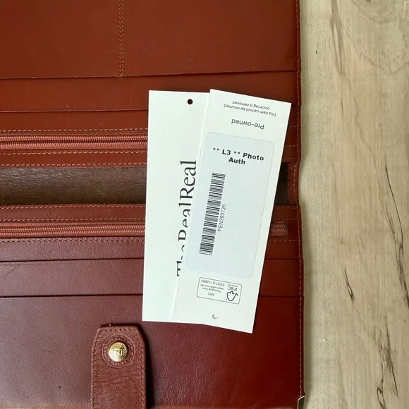 Authentic Vintage Fendi Pequin Pattern Pecan Leather-Trim Snap Wallet - Picture 6 of 6